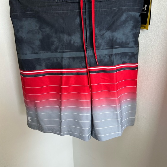 Under Armour Swim Trunks Mens Black and Red Small MSRP $62 USSFK1603-001 - Picture 4 of 13
